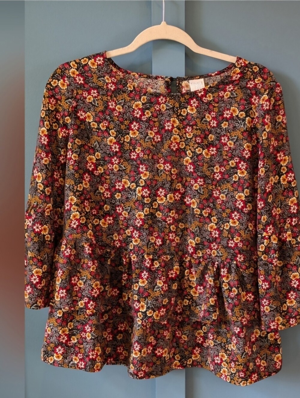Time and Tru Burgundy Floral Tiered Ruffle Top. 3/4 Bell Sleeves. Size xxl